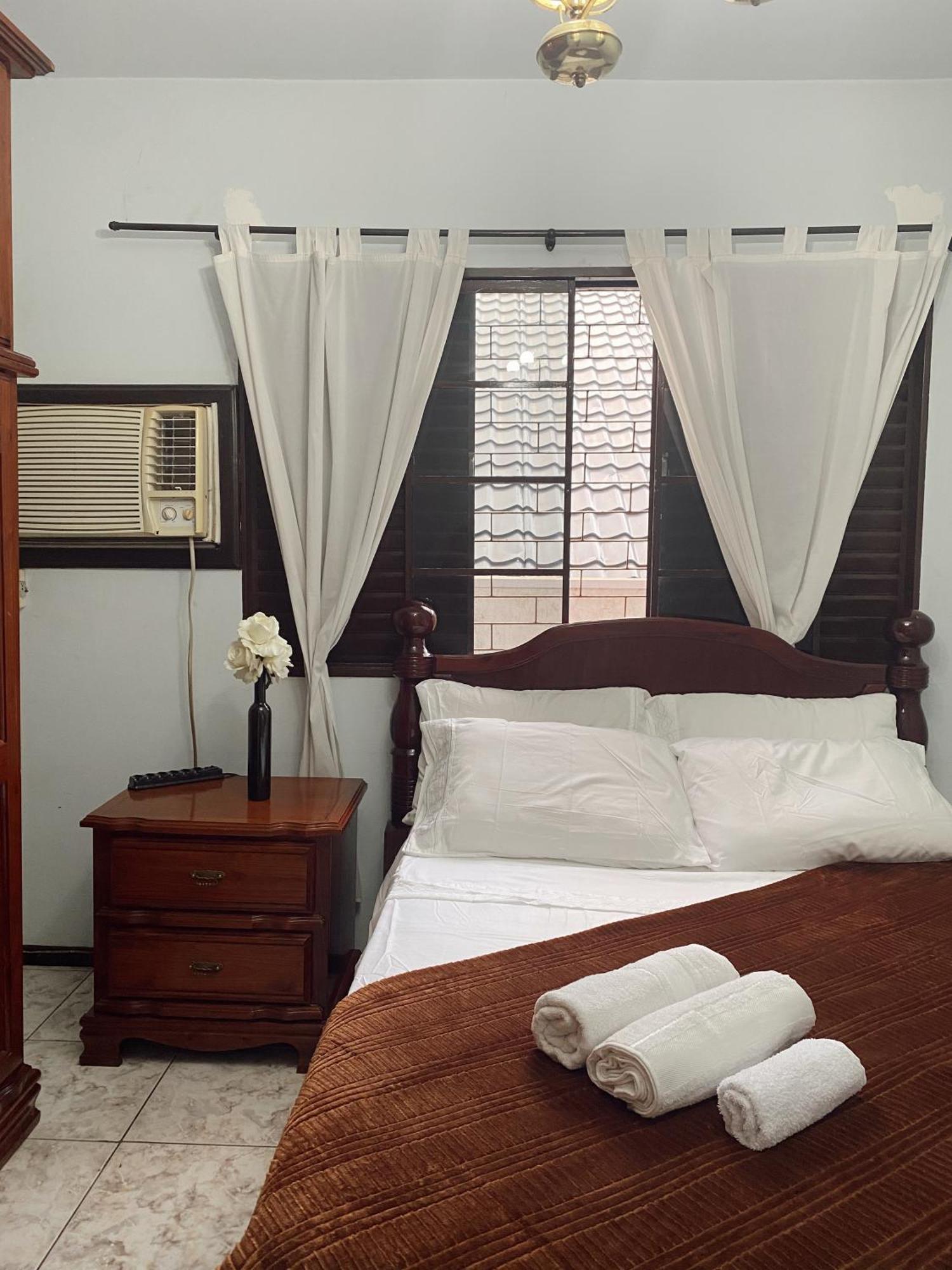 Triana Guest House Foz do Iguacu Bagian luar foto